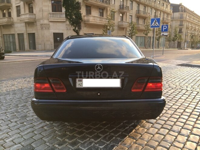 Mercedes E 240 1998, 255,000 km - 2.4 л - Bakı