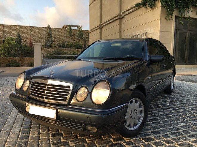 Mercedes E 240 1998, 255,000 km - 2.4 л - Bakı