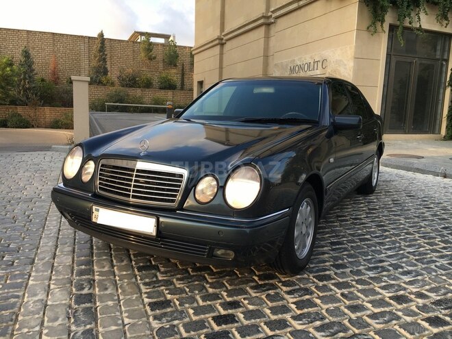 Mercedes E 240 1998, 255,000 km - 2.4 л - Bakı