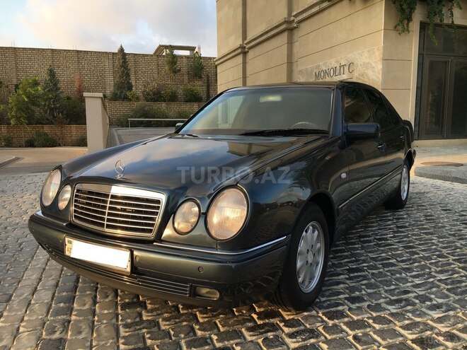 Mercedes E 240 1998, 255,000 km - 2.4 л - Bakı