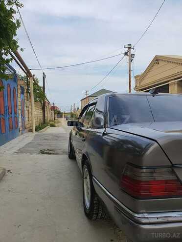 Mercedes E 230 1991, 312,000 km - 2.3 l - Bakı