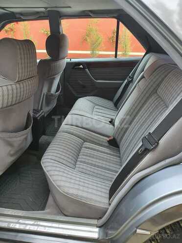 Mercedes E 230 1991, 312,000 km - 2.3 l - Bakı