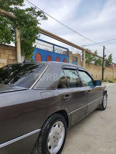 Mercedes E 230 1991, 312,000 km - 2.3 l - Bakı