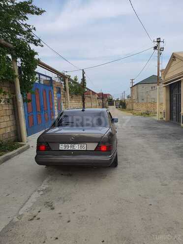 Mercedes E 230 1991, 312,000 km - 2.3 l - Bakı