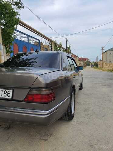 Mercedes E 230 1991, 312,000 km - 2.3 l - Bakı