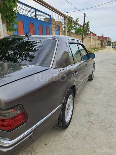 Mercedes E 230 1991, 312,000 km - 2.3 l - Bakı
