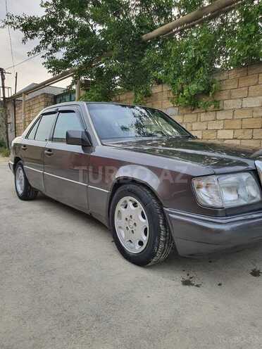 Mercedes E 230 1991, 312,000 km - 2.3 l - Bakı