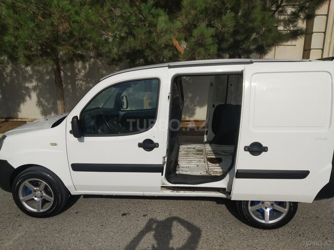 Fiat Doblo 2010, 189,000 km - 1.3 л - Bakı