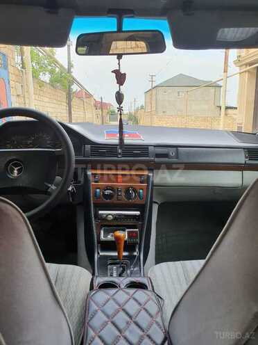 Mercedes E 230 1991, 312,000 km - 2.3 l - Bakı