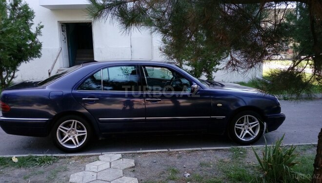 Mercedes E 220 1998, 399,300 km - 2.2 l - Qəbələ