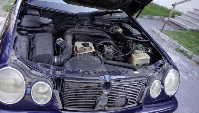 Mercedes E 220 1998, 399,300 km - 2.2 l - Qəbələ