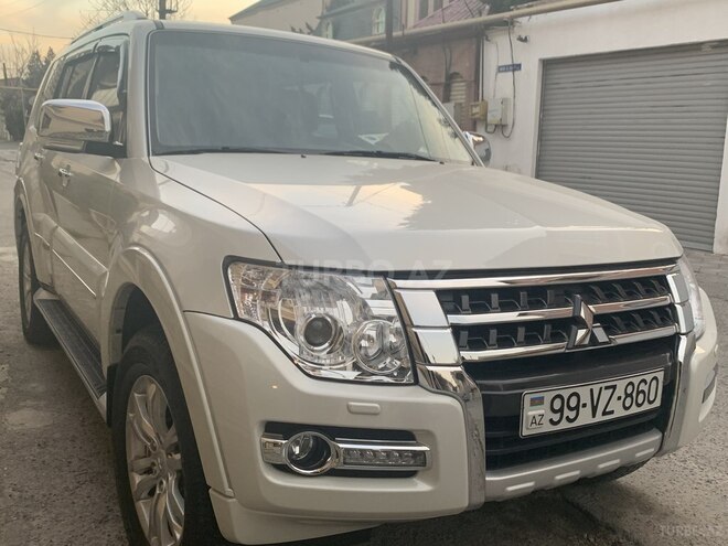 Mitsubishi Pajero 2017, 23,000 km - 3.8 l - Bakı