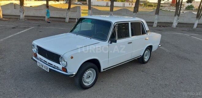 LADA (VAZ) 21011 1981, 240 km - 1.6 л - Salyan