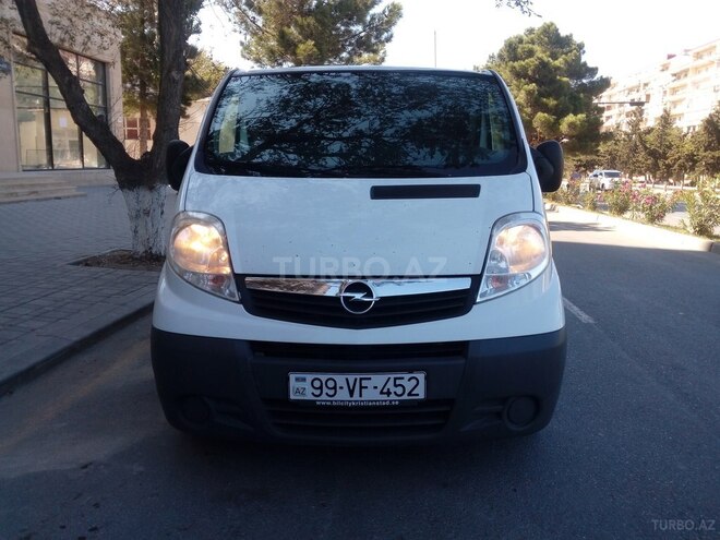 Opel Vivaro 2010, 300,000 km - 2.0 л - Sumqayıt