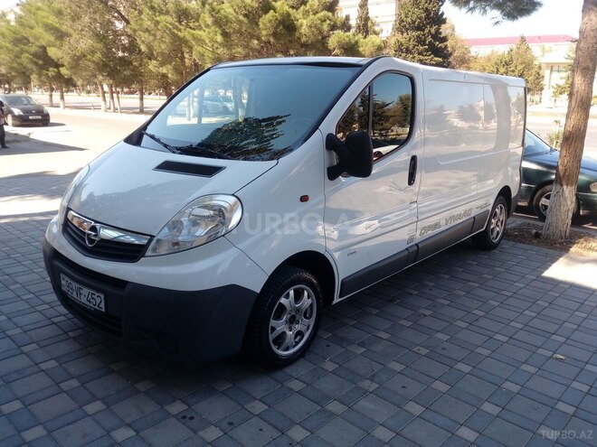 Opel Vivaro 2010, 300,000 km - 2.0 л - Sumqayıt