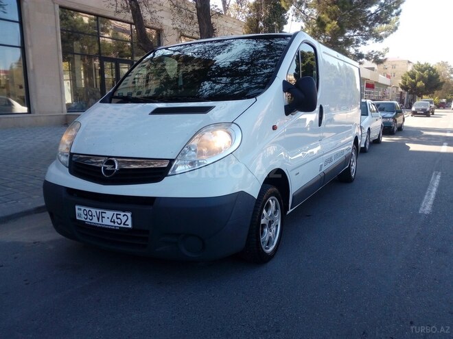 Opel Vivaro 2010, 300,000 km - 2.0 л - Sumqayıt