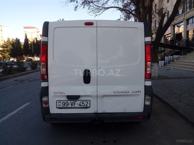 Opel Vivaro 2010, 300,000 km - 2.0 л - Sumqayıt