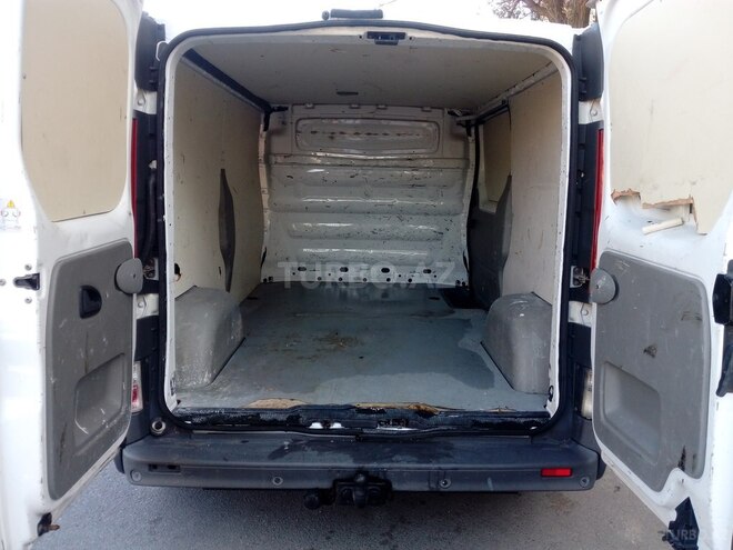 Opel Vivaro 2010, 300,000 km - 2.0 л - Sumqayıt