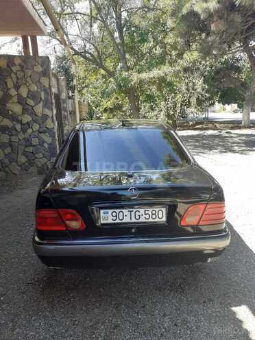 Mercedes E 240 1997, 444,000 km - 2.4 l - Bakı
