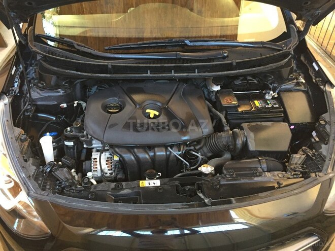 Hyundai Elantra 2017, 28,500 km - 2.0 l - Bakı