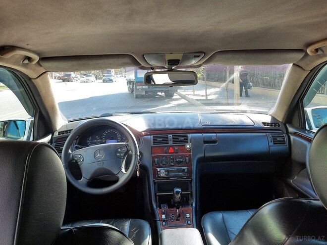 Mercedes E 220 2000, 417,000 km - 2.2 l - Bakı