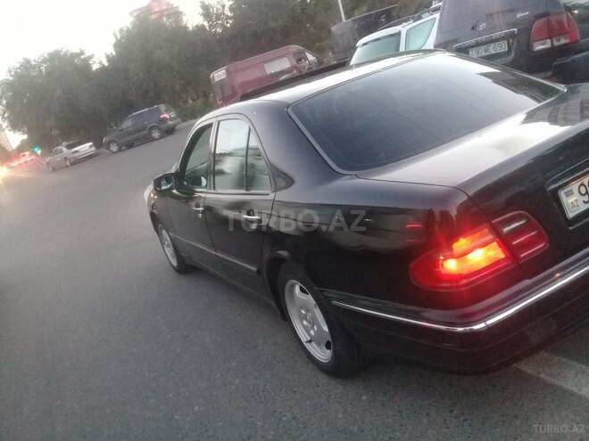Mercedes E 240 1999, 228,000 km - 2.4 l - Bakı
