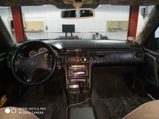 Mercedes E 280 1997, 220,000 km - 2.8 l - Bakı