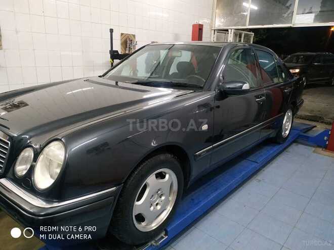 Mercedes E 280 1997, 220,000 km - 2.8 l - Bakı