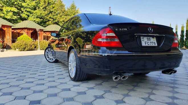 Mercedes E 320 2002, 249,000 km - 3.2 л - Şəki