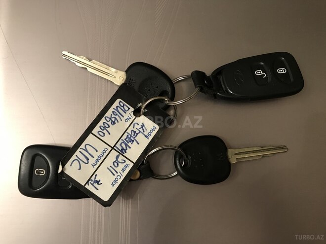 Hyundai Santa Fe 2010, 77,000 km - 2.0 l - Bakı