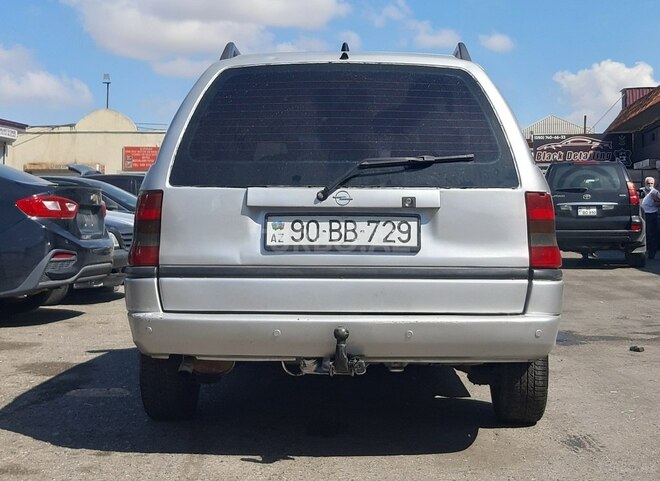 Opel Astra 1997, 360,000 km - 1.6 l - Bakı