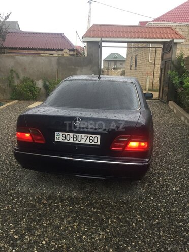 Mercedes E 280 2000, 281,000 km - 2.8 l - Bakı