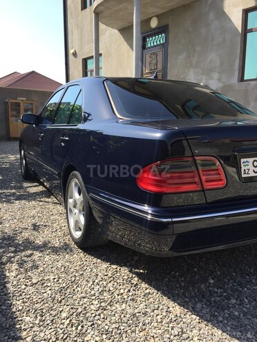 Mercedes E 280 2000, 281,000 km - 2.8 l - Bakı