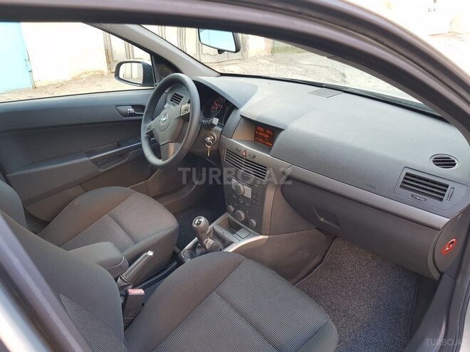 Opel Astra 2005, 232,000 km - 1.4 л - Bakı