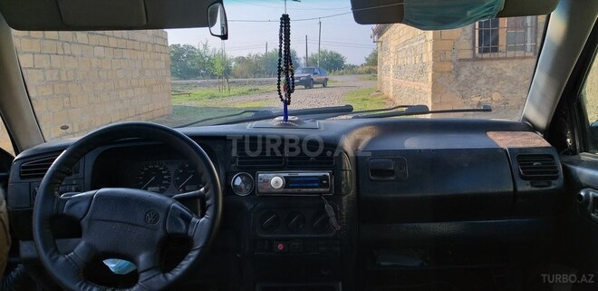 Volkswagen Golf 1996, 265,843 km - 1.6 l - Gəncə