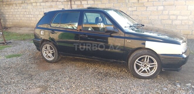 Volkswagen Golf 1996, 265,843 km - 1.6 l - Gəncə