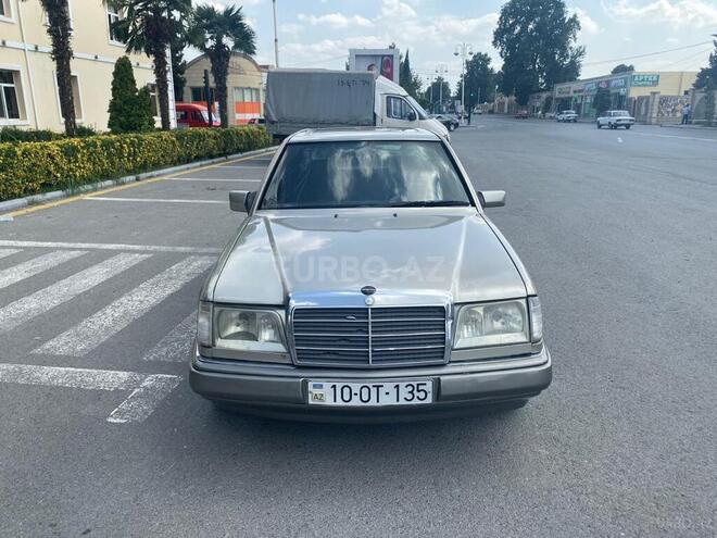 Mercedes E 250 1991, 357,444 km - 2.5 l - Bərdə