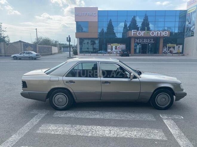 Mercedes E 250 1991, 357,444 km - 2.5 l - Bərdə