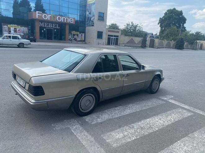 Mercedes E 250 1991, 357,444 km - 2.5 l - Bərdə