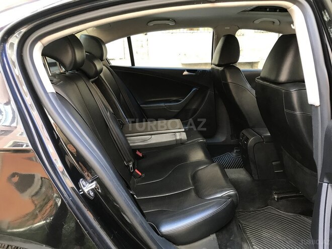 Volkswagen Passat 2010, 235,000 km - 2.0 л - Bakı