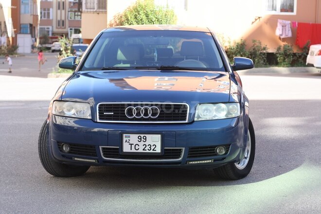 Audi A4 2003, 267,000 km - 1.8 l - Bakı