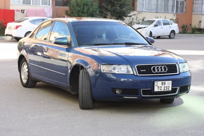 Audi A4 2003, 267,000 km - 1.8 l - Bakı
