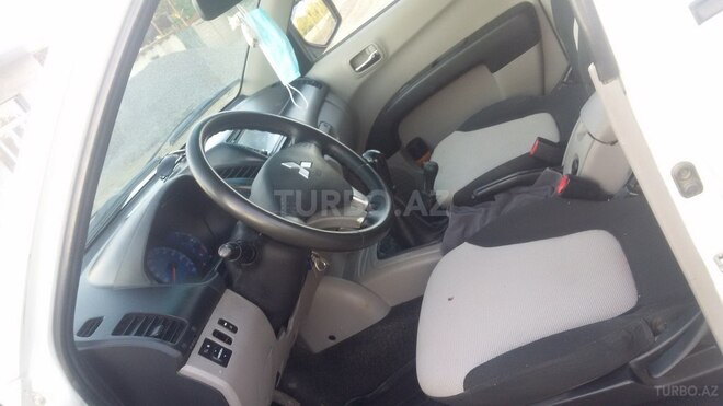 Mitsubishi L200 2012, 11,213 km - 2.5 л - Salyan