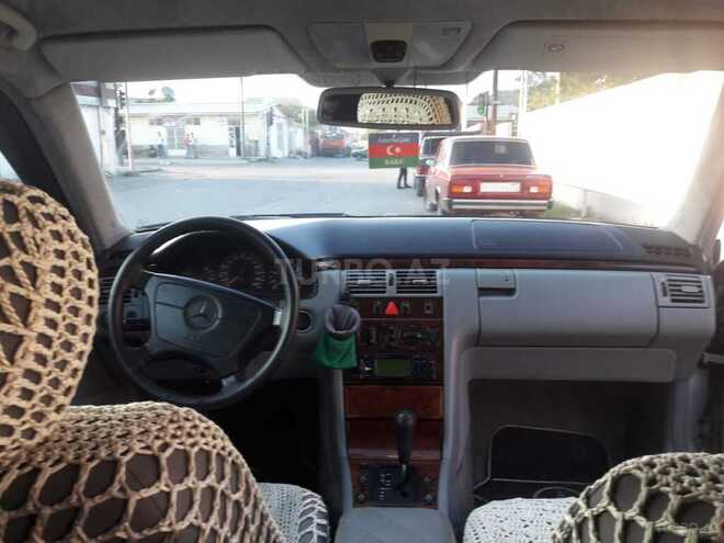 Mercedes E 200 1998, 270,000 km - 2.0 л - Ağdaş