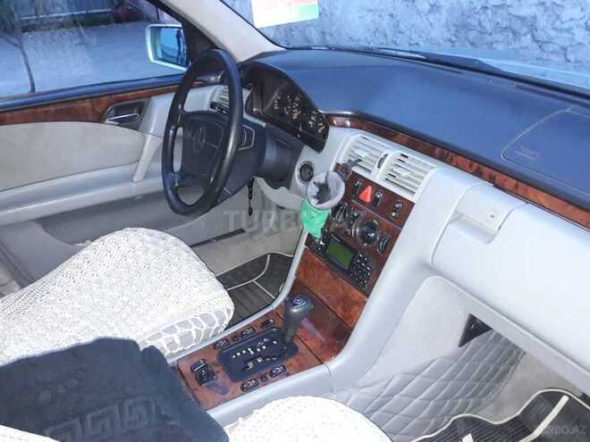 Mercedes E 200 1998, 270,000 km - 2.0 л - Ağdaş