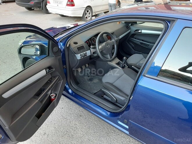 Opel Astra 2005, 224,000 km - 1.4 л - Bakı