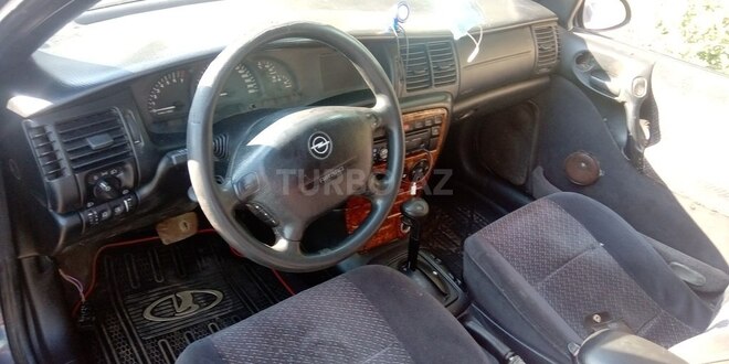 Opel Vectra 1997, 121,000 km - 2.0 l - Bakı