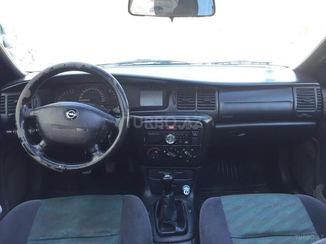 Opel Vectra 1996, 320,000 km - 2.0 l - Bakı