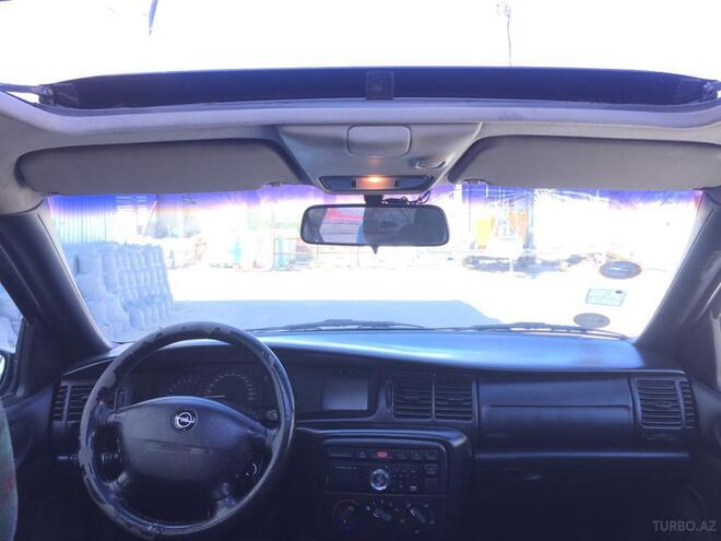 Opel Vectra 1996, 320,000 km - 2.0 l - Bakı
