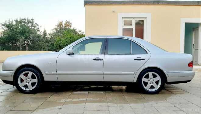 Mercedes E 240 1998, 250,000 km - 2.4 l - Bakı